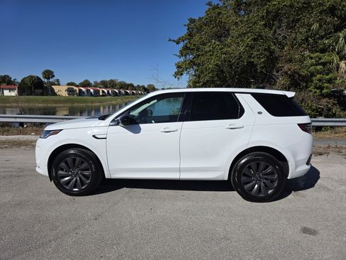 Certified 2025 Land Rover Discovery Sport S image 7