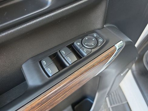 Certified 2019 Chevrolet Silverado 1500 High Country w/ Z71 Off-Road Package AWD/4WD image 28