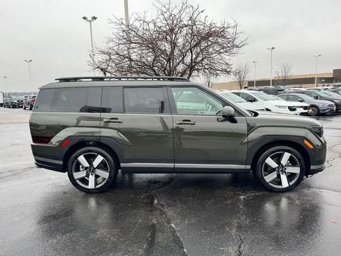 Used 2025 Hyundai Santa Fe Limited AWD/4WD image 2