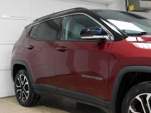 Used 2022 Jeep Compass Limited image 13