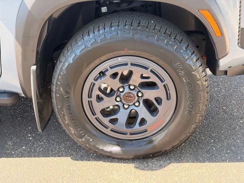 Certified 2025 Nissan Frontier PRO-4X AWD/4WD image 10