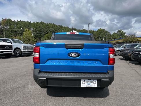 New 2025 Ford Maverick XL image 4