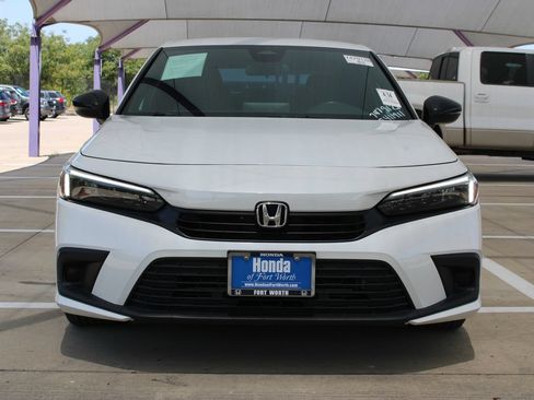 Used 2023 Honda Civic Sport image 9