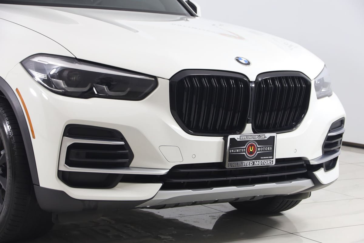 Used 2023 BMW X5 xDrive40i w/ Premium Package AWD/4WD image 38