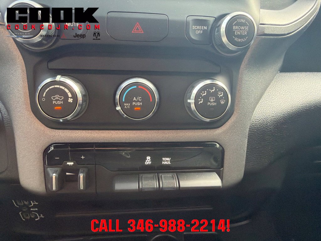 Used 2024 RAM 2500 Tradesman w/ Chrome Appearance Group AWD/4WD image 15