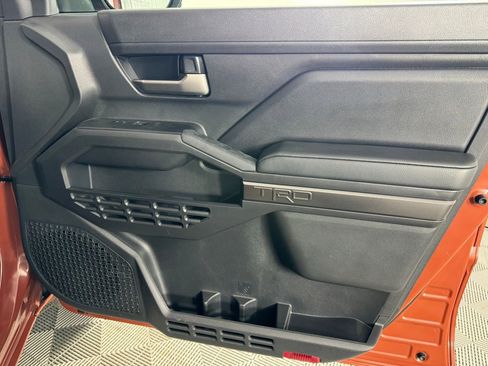 Used 2025 Toyota Tacoma TRD Off-Road image 31
