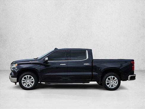Used 2022 Chevrolet Silverado 1500 LTZ RWD image 9