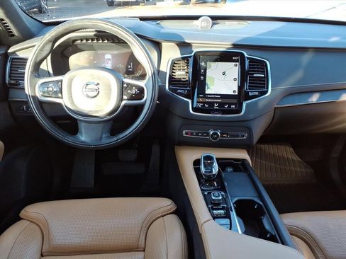 Used 2021 Volvo XC90 T8 Inscription w/ Lounge Package image 13