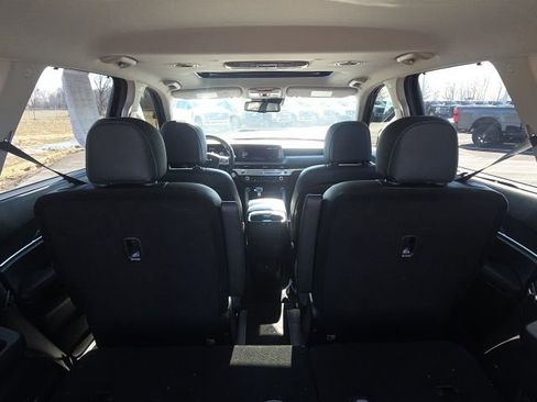 Used 2023 Kia Telluride EX w/ EX Captain's Chair Package image 13