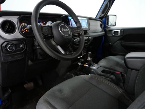 Used 2024 Jeep Wrangler Unlimited Sport AWD/4WD image 12