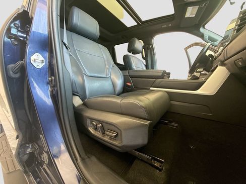 Used 2023 Toyota Tundra Platinum AWD/4WD image 31