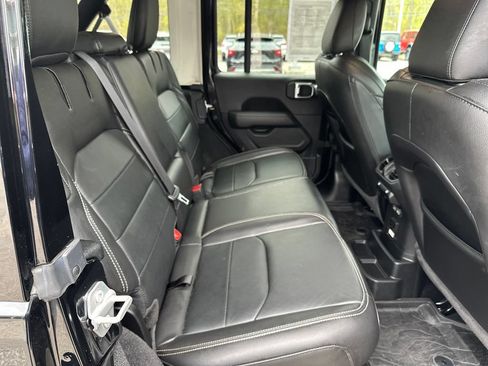 Used 2023 Jeep Wrangler Unlimited Sahara w/ Cold Weather Group AWD/4WD image 37