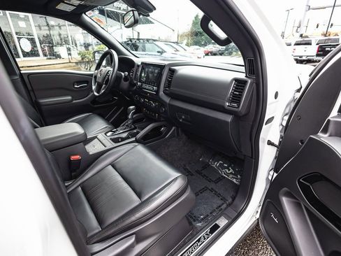 Used 2022 Nissan Frontier PRO-4X w/ Pro-4X Premium Package image 34