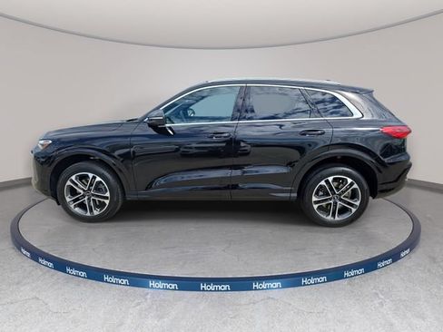 Used 2025 Audi Q5 Premium w/ Convenience Package AWD/4WD image 9