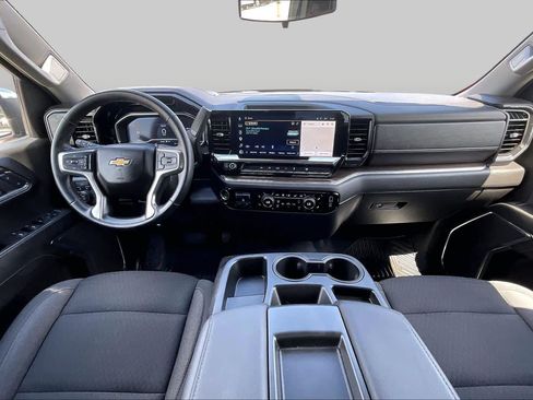Certified 2025 Chevrolet Silverado 1500 LT AWD/4WD image 15