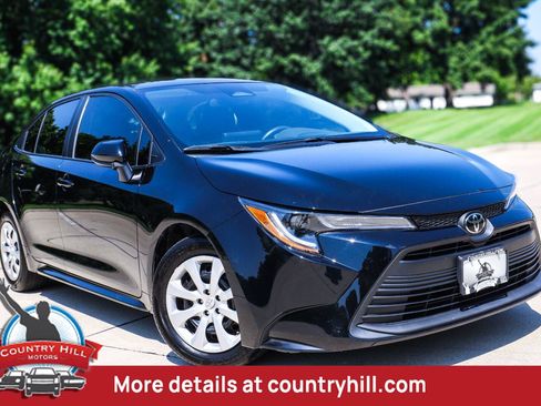 Used 2025 Toyota Corolla LE FWD image 1