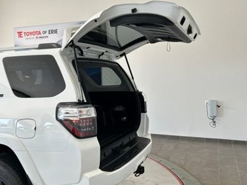 Used 2023 Toyota 4Runner SR5 Premium w/ Moonroof Package AWD/4WD image 8