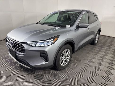 Certified 2023 Ford Escape Active w/ Tech Pack #2 image 5