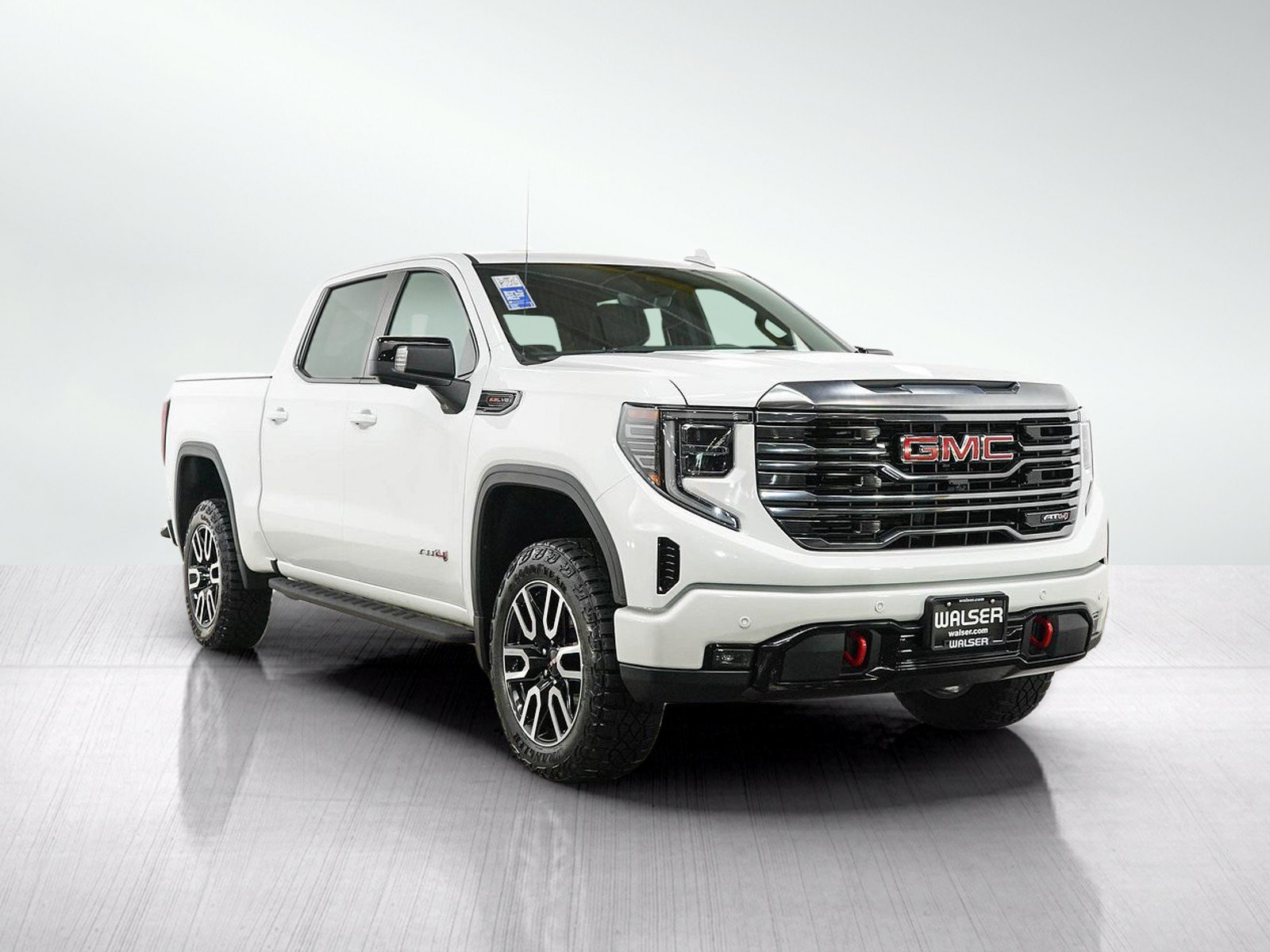 Used 2024 GMC Sierra 1500 AT4 w/ Technology Package AWD/4WD image 8