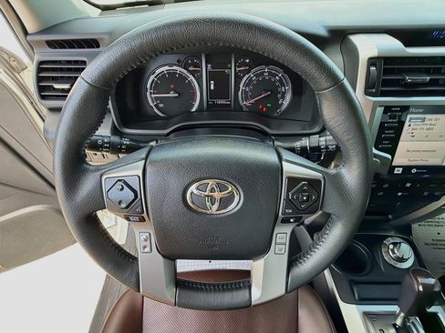 Used 2022 Toyota 4Runner Limited AWD/4WD image 37