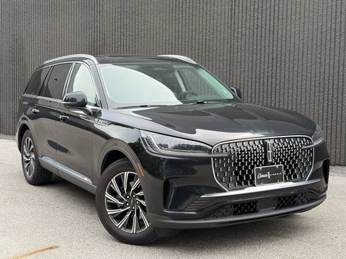 Used 2026 Lincoln Aviator AWD image 9