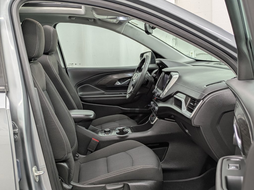 Used 2023 GMC Terrain SLE w/ Driver Convenience Package AWD/4WD image 29