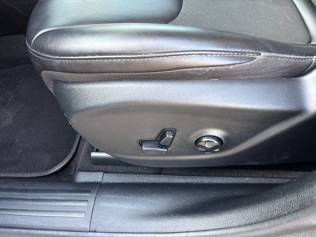 Used 2020 Jeep Cherokee Latitude Plus w/ Comfort/Convenience Group AWD/4WD image 7