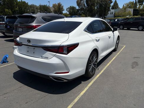 Used 2023 Lexus ES 350 w/ Premium Package FWD image 3