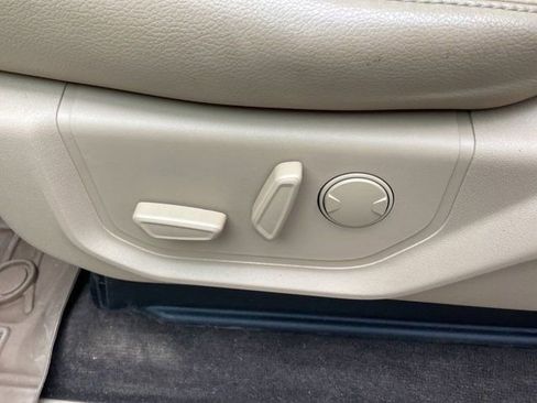 Used 2019 Ford F150 Lariat w/ Equipment Group 502A Luxury image 9