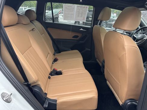 Used 2023 Volkswagen Tiguan SE R-Line AWD/4WD image 18