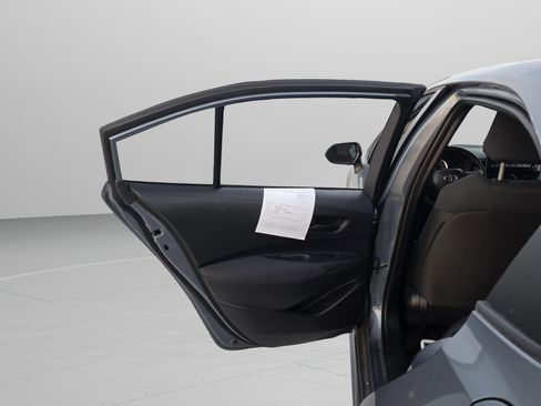 Used 2022 Toyota Corolla LE image 14