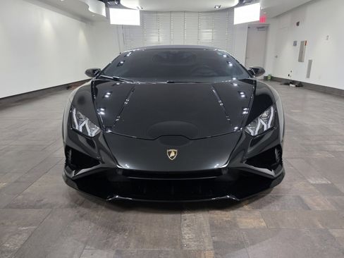 Used 2022 Lamborghini Huracan EVO RWD image 23