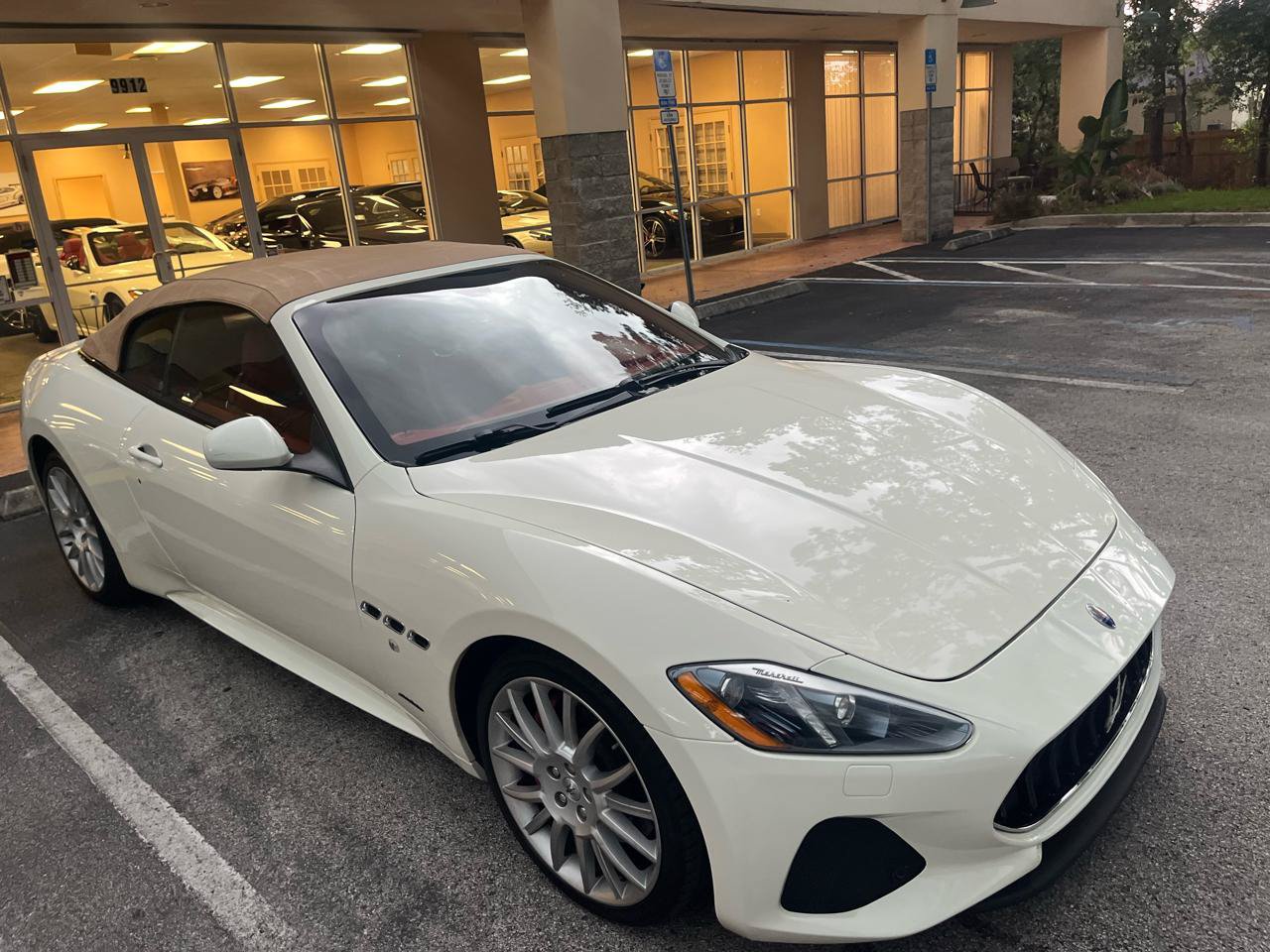 Used 2018 Maserati GranTurismo Sport RWD image 16