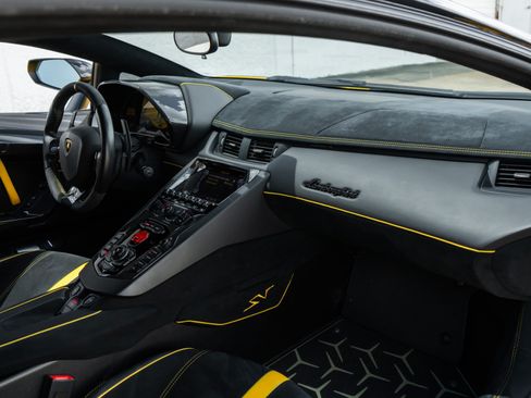 Used 2016 Lamborghini Aventador LP 750-4 Superveloce AWD/4WD image 10