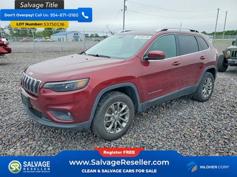 Used 2019 Jeep Cherokee Latitude Plus w/ Cold Weather Group AWD/4WD image 1