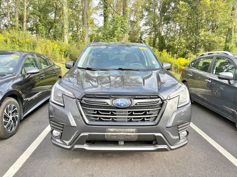 Used 2023 Subaru Forester Premium AWD/4WD image 2