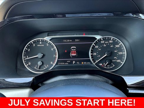 Used 2024 Nissan Pathfinder SV AWD/4WD image 17