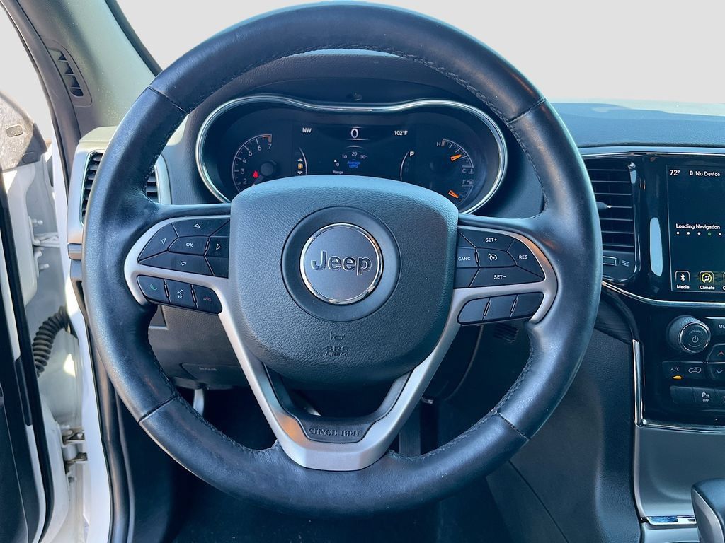 Used 2021 Jeep Grand Cherokee Laredo X AWD/4WD image 11