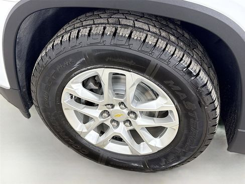 Used 2019 Chevrolet Traverse LT image 32