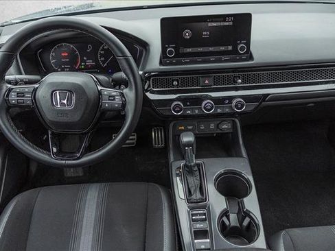 Used 2025 Honda Civic Sport image 28