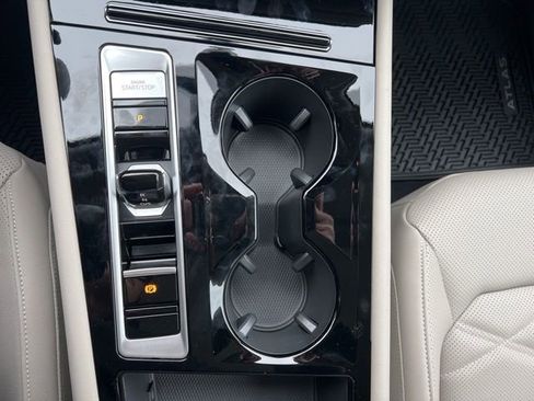 New 2026 Volkswagen Atlas SE image 17