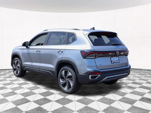 New 2025 Volkswagen Taos SE image 15