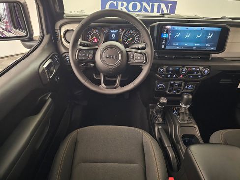 New 2026 Jeep Gladiator Sport image 17