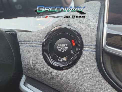 Used 2024 Jeep Compass Latitude image 26