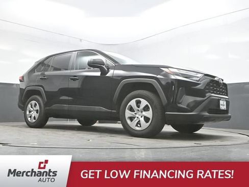Used 2024 Toyota RAV4 LE AWD/4WD image 28