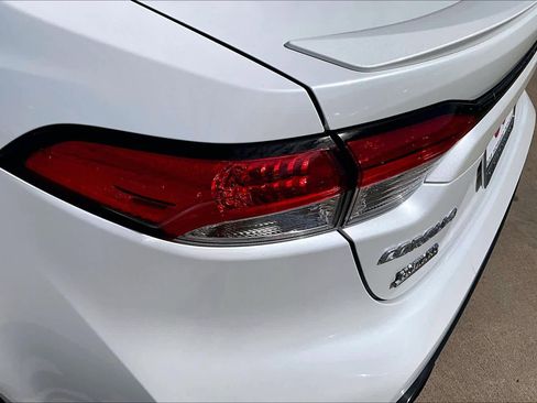 Used 2025 Toyota Corolla SE image 28