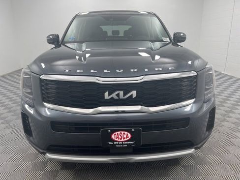 Used 2022 Kia Telluride LX image 3