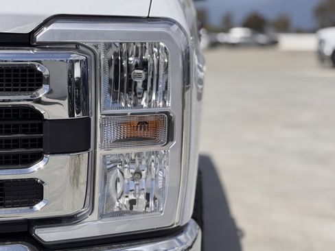 New 2025 Ford F350 XLT w/ FX4 Off-Road Package image 8