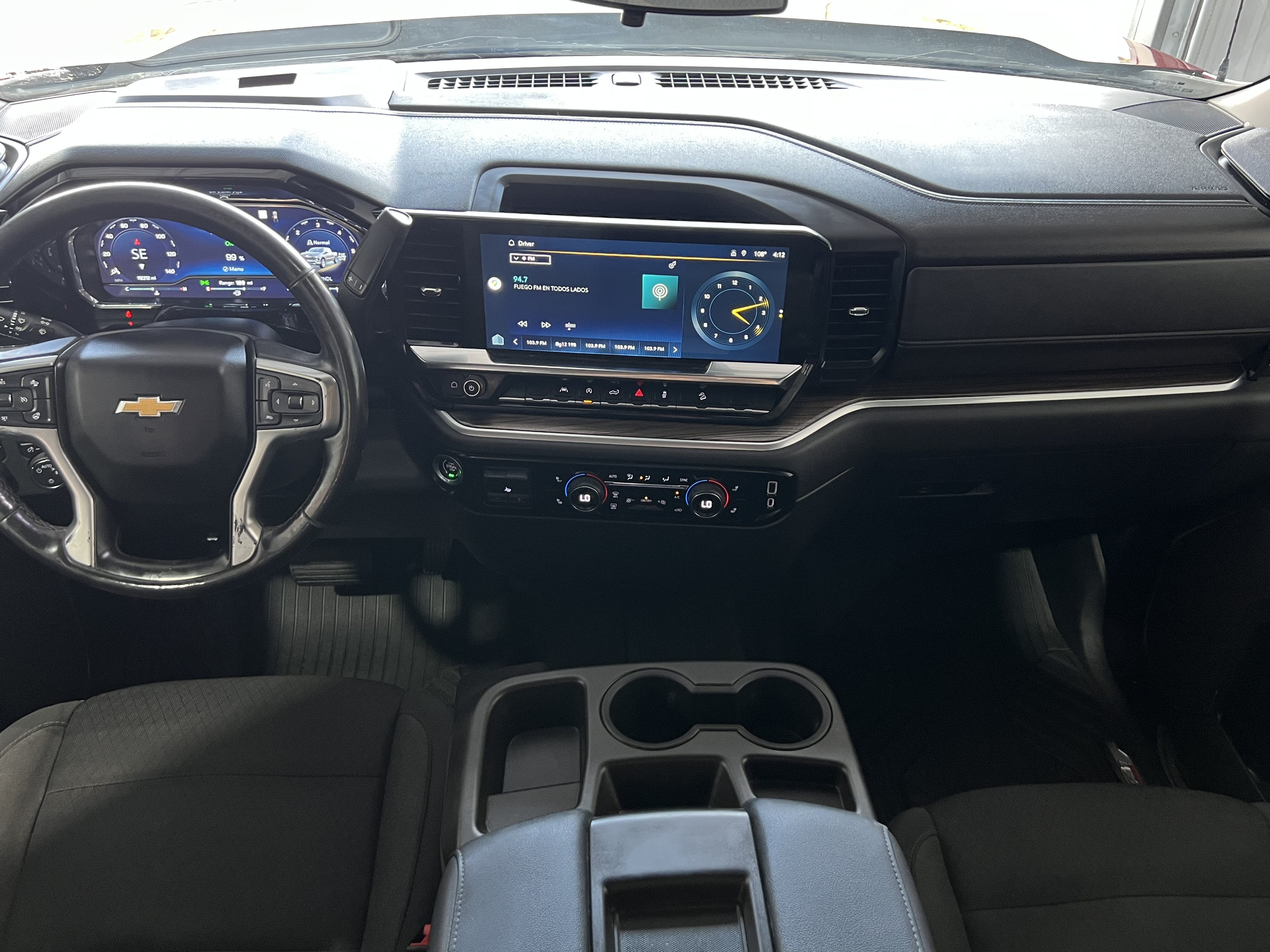 Used 2022 Chevrolet Silverado 1500 LT AWD/4WD image 16