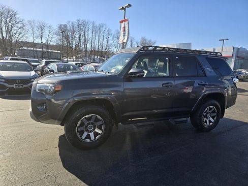 Certified 2020 Toyota 4Runner TRD Off-Road Premium w/ Moonroof Package image 3